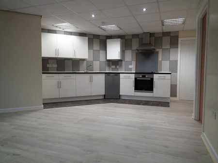 2 bedroom apartment to rent - Photo 4