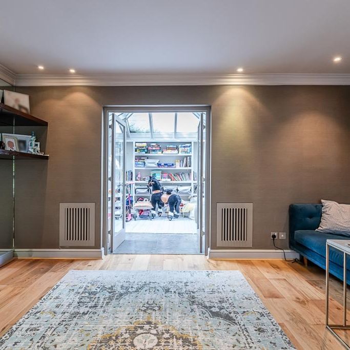 3 bedroom terraced house to rent - Photo 1