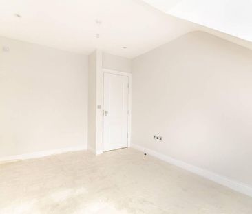 3 bedroom flat to rent - Photo 3