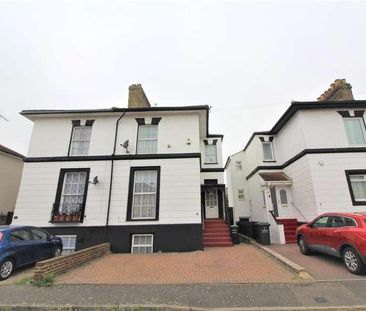 Cambrian Grove, Gravesend, Kent, DA11 - Photo 1