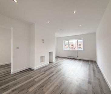 3 bedroom detached bungalow to rent - Photo 3