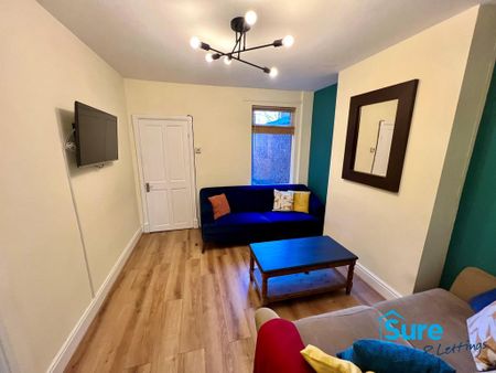 4 bedroom terraced house to rent - Photo 2