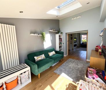 4 bedroom house to rent - Photo 1