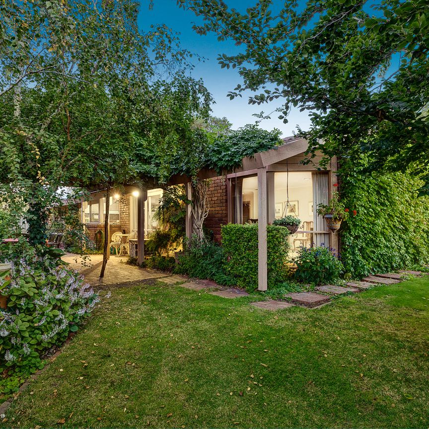 30 Everton Grove, Surrey Hills VIC 3127 - House For Rent | Domain - Photo 1