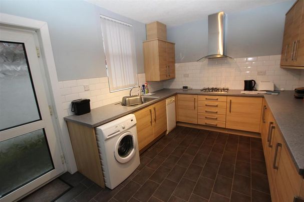 3 bedroom terraced house to rent - Photo 1