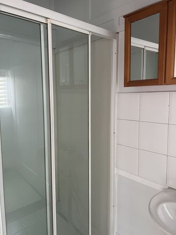 One Bedroom Unit walking distance to the City! - Photo 2