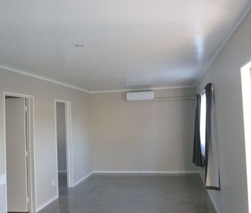 Charming 2BR Unit in Taupo - Photo 3