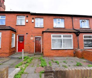 3 bedroom House in Mayville Avenue, Leeds - Photo 2