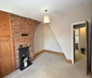 2 Bedroom Terraced To Let - Photo 3