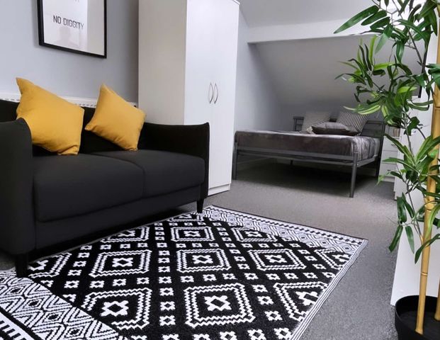 Gerard Street North Bedroom 4 - Photo 1