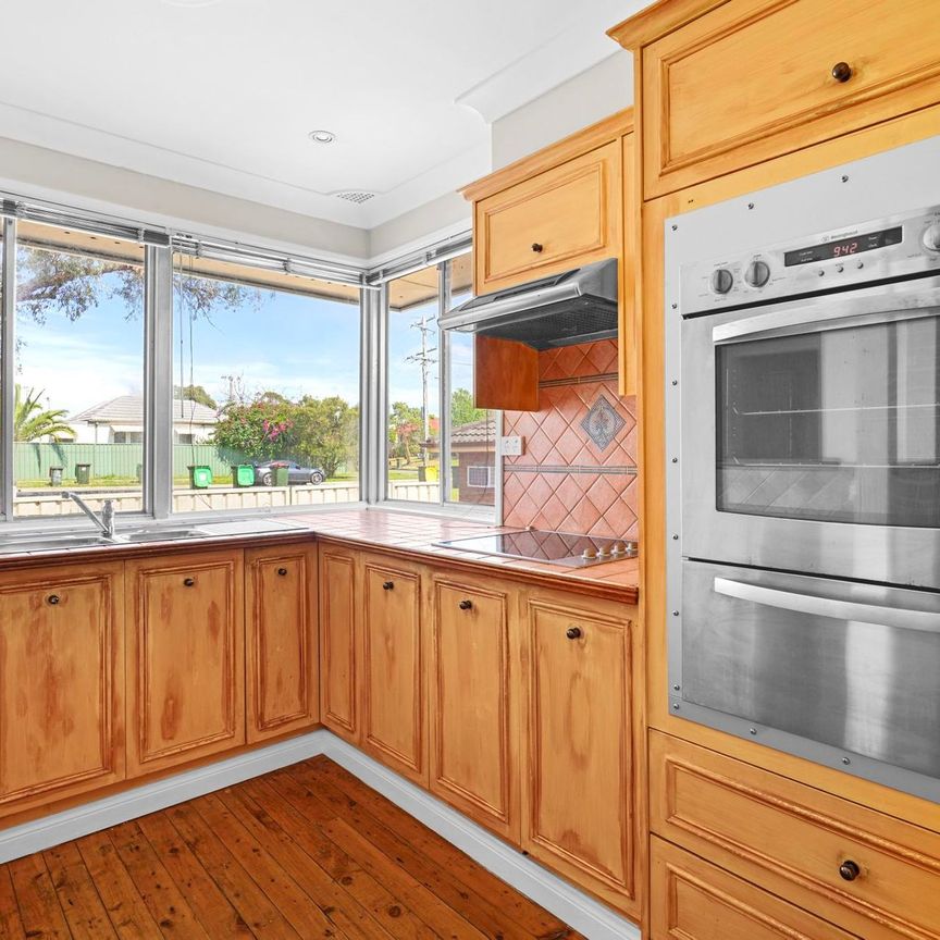 3 Bedroom Home in a Perfect Location&excl;&excl;&excl;&excl; - Photo 1