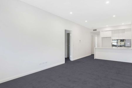 Spacious and stylish two bedroom apartment - Photo 3