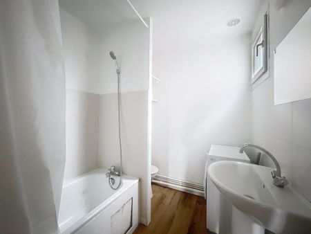 Location Appartement 1 pièce Meublé 26m² LE PETIT QUEVILLY 76140 - Photo 4