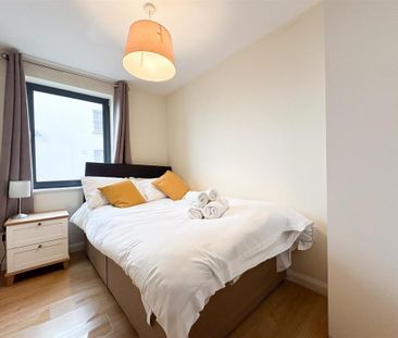 2 bedroom flat to rent - Photo 3