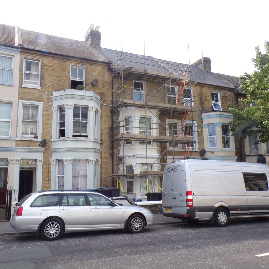 Gordon Road, Margate - Photo 1