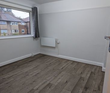 2 Bed Flat, Meadow Close, SE6 - Photo 3