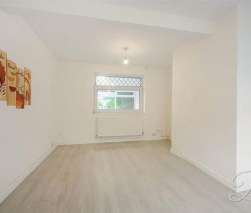 4 bedroom - Photo 2