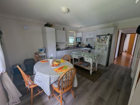 Family Home - Photo 4