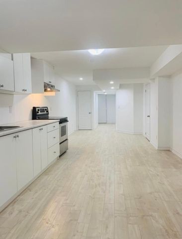 For Lease - 3355 Equestrian Crescent, Mississauga, Ontario - Photo 3