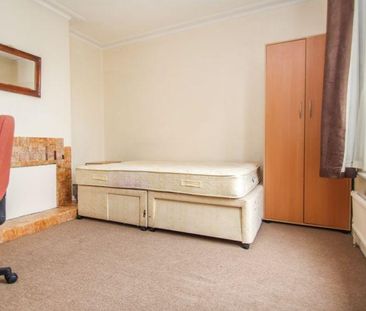 3 bedroom detached house to rent - Photo 4