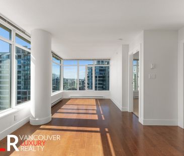 Condo in Downtown Vancouver, BC - Photo 3