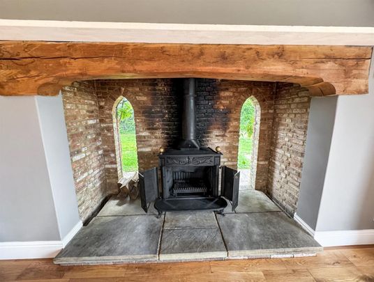 High Halden, Ashford - Photo 1