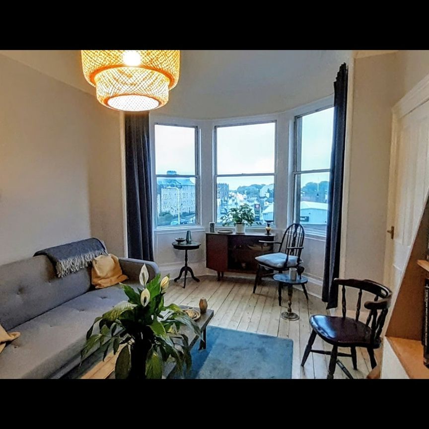 2 Bed Flat, Piershill Place, EH8 - Photo 1