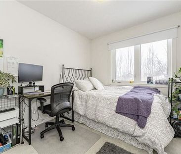 91 Poppy Drive E, Guelph - Photo 1
