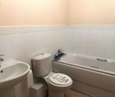 3 bedroom terraced house to rent - Photo 6