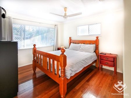 Location,Location,Location. Pet friendly - Photo 3