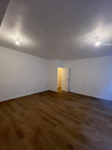 Location Appartement 2 pièces 59m² LA FERTE MACE 61600 - Photo 5