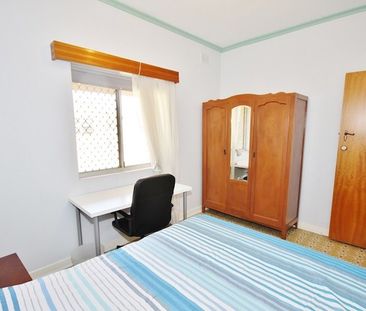 6-bedroom shared house, Adelaide St - Photo 3
