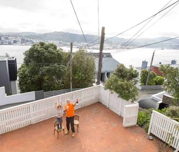 Harbour Views, Afternoon Sun, and City Magic - Photo 4