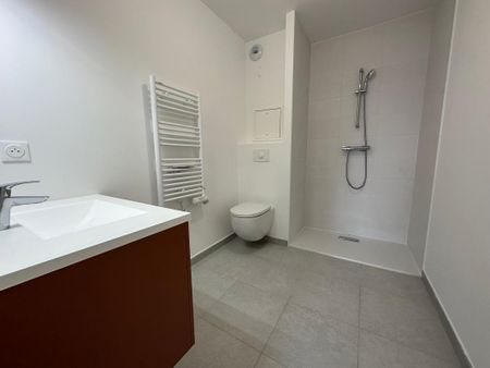 Location Appartement 2 pièces 40m² LE PLESSIS ROBINSON 92350 - Photo 4