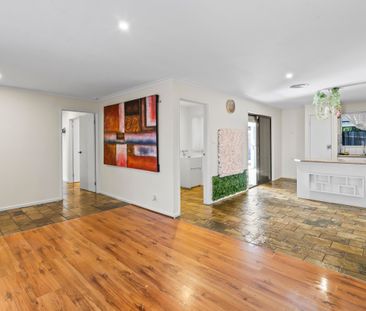 Your Perfect Roxburgh Park Retreat Awaits - Photo 1