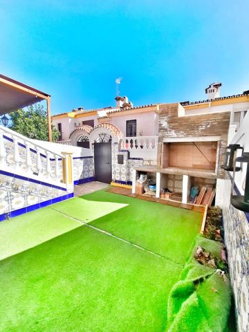 Alquiler de chalet adosado en Avenida Inmaculada Concepción, 106 - Photo 2