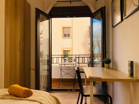 Avenida de la Albufera, Madrid, Community of Madrid 28038 - Photo 4