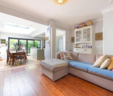 4 bedroom terraced house to rent - Photo 3