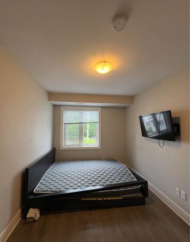 136 Osgoode - Photo 2