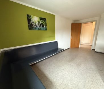 Wohnen im Grünen - gepflegte 3.5-Zimmerwohnung in Trüllikon - Photo 1
