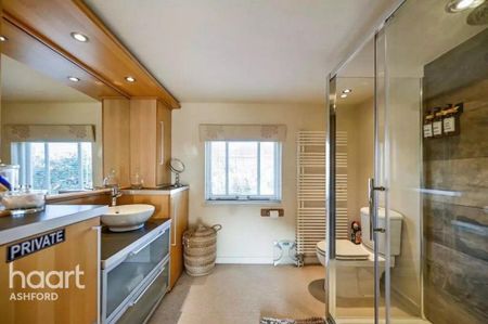 2 bedroom semi-detached house to rent - Photo 3