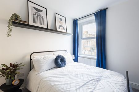 Trendy house share 10 minutes walk to city centre Room 3 - Photo 4