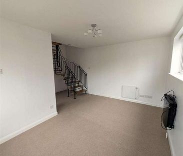 Acorn Close, Balderton, NG24 - Photo 4