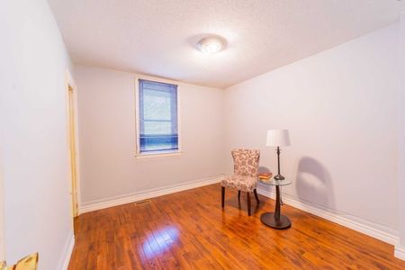 For Lease - 2609 Kingston Road Unit# Main Fl, Toronto, Ontario - Photo 3