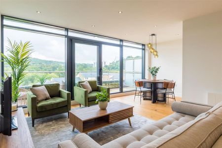 3 bedroom penthouse to rent - Photo 3