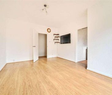 St. Georges Road, Enfield, EN1 - Photo 2