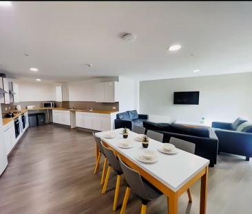 EnSuite - Bronze - Photo 1