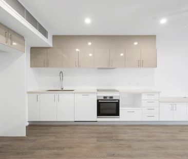 Modern Two-Bedroom Apartment in Prime Kingston Location - Photo 4