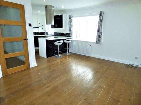 High Street, Leigh On Sea, Leigh On Sea, SS9 - Photo 4