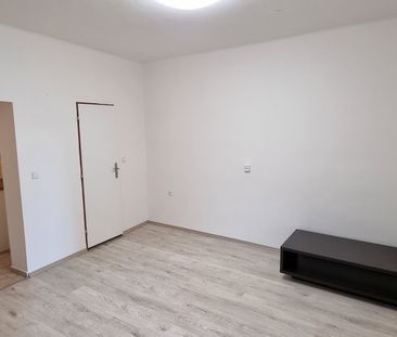 Pronájem bytu 3+1 76 m² - Photo 1